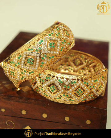 Gold Finished Emerald Jadau Karra Bangles (Pair)| Punjabi Traditional Jewellery Exclusive